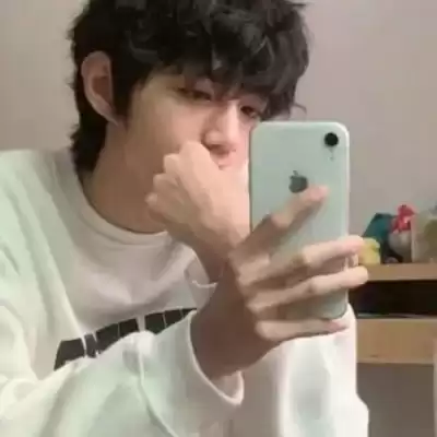 隗逸馨